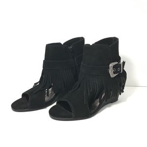 NIB!! Naughty Monkey Leather Suede L’Roy Black
